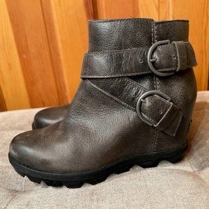 Sorel Women's Joan of Arctic Wedge II Buckle Boot